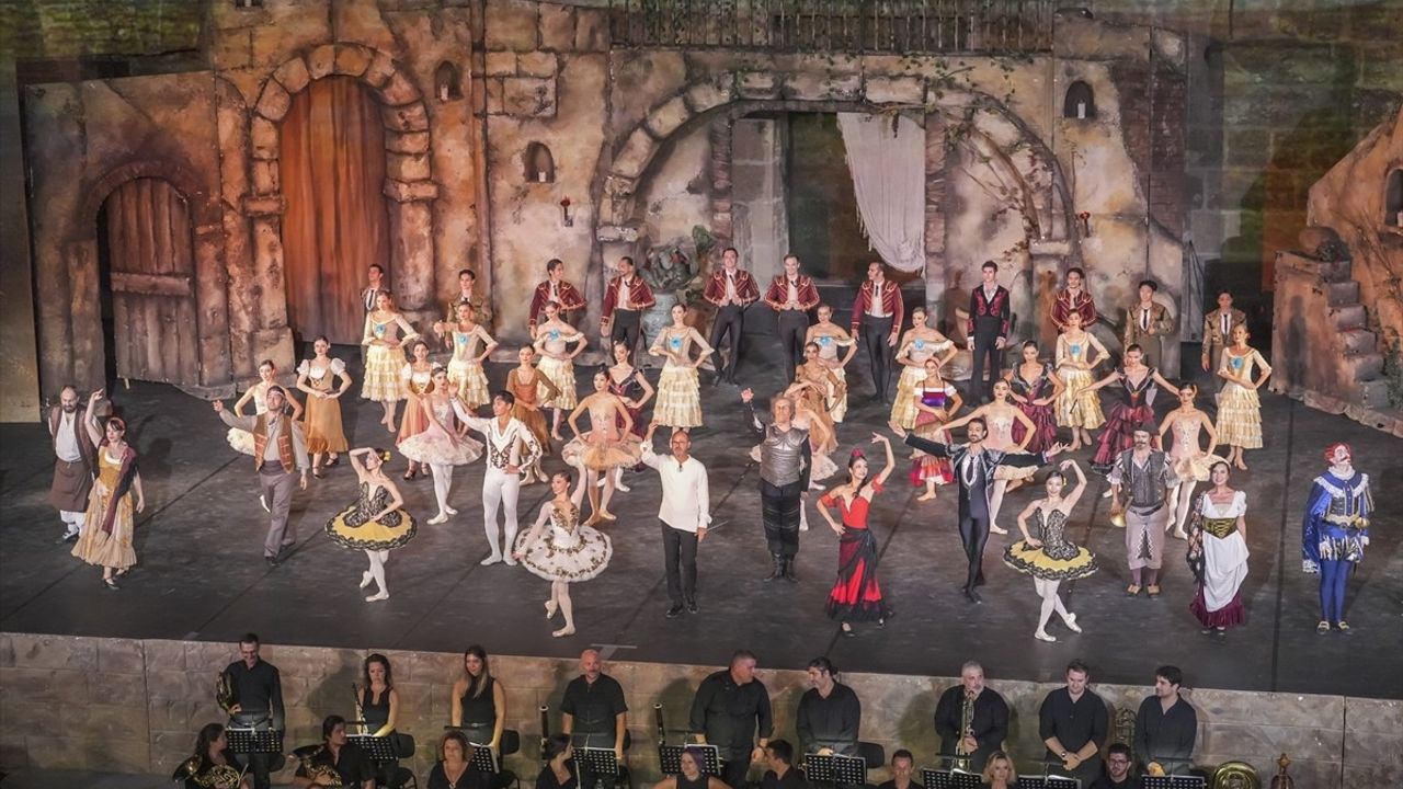 Aspendos’ta 'Don Kişot' Sahnelendi — 32. Uluslararası Opera ve Bale Festivali