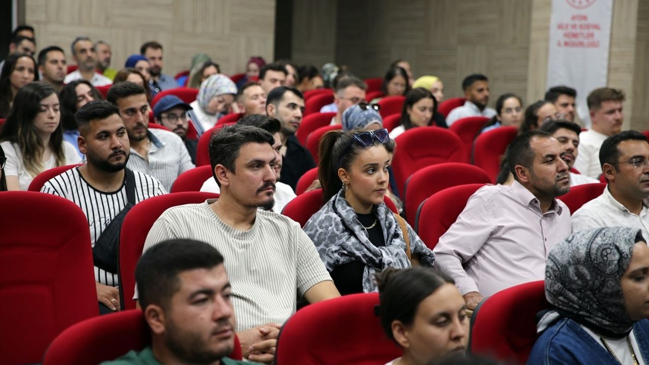 Aydın'da Yarım Asırlık Çiftler Evlilik Tecrübelerini Paylaştı