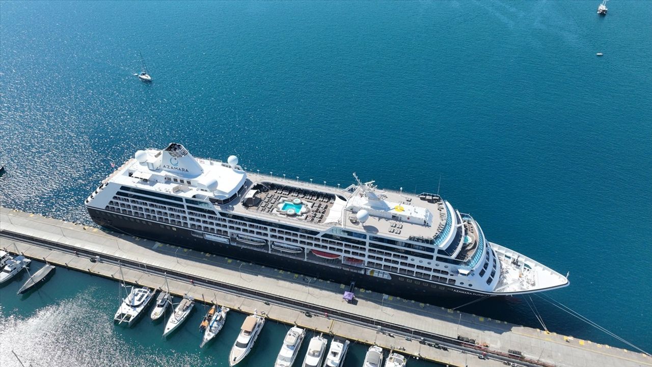 Azamara Pursuit Marmaris'e 680 Yolcu Getirdi