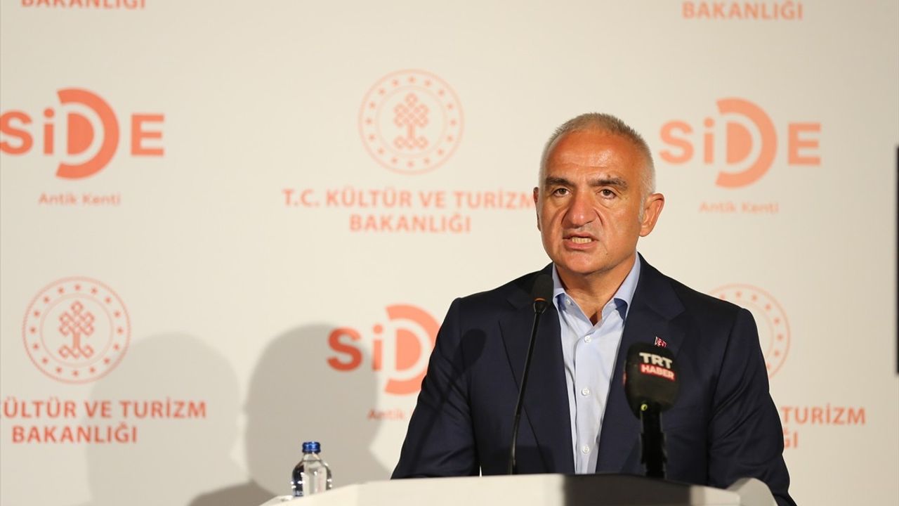 Bakan Ersoy: Antalya'ya Gelen Ziyaretçi Sayısı 11,7 Milyon — Side'de Gece Müzeciliği ve 'Geleceğe Miras'