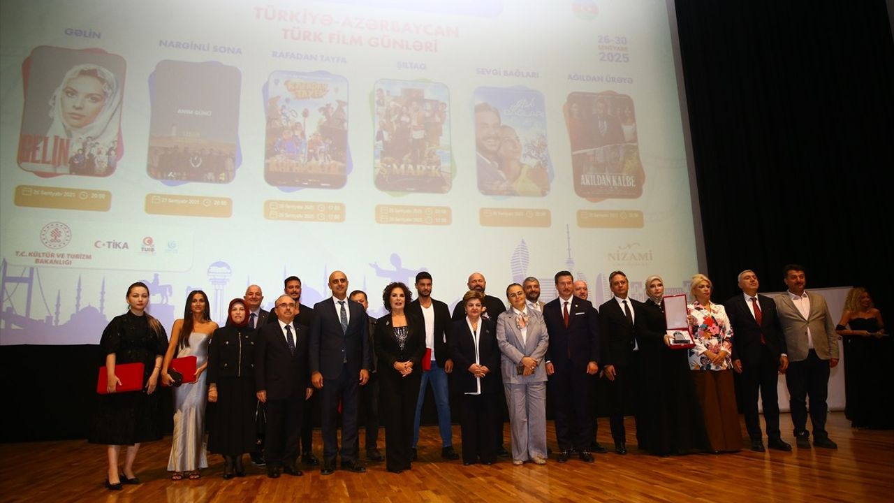 Bakü'de Türk Film Günleri Başladı — Hülya Koçyiğit Onur Konuğu