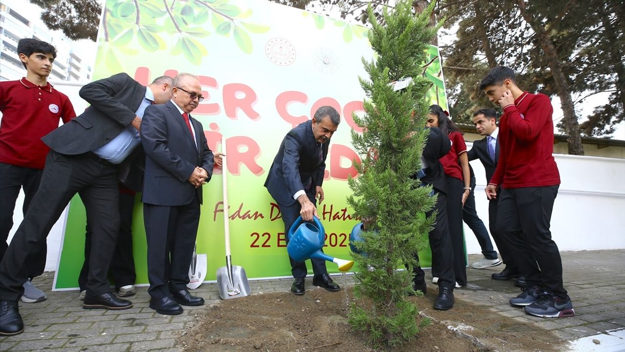 Bakü Türk Anadolu Lisesi'nin Yeni Yerleşkesi Törenle Açıldı