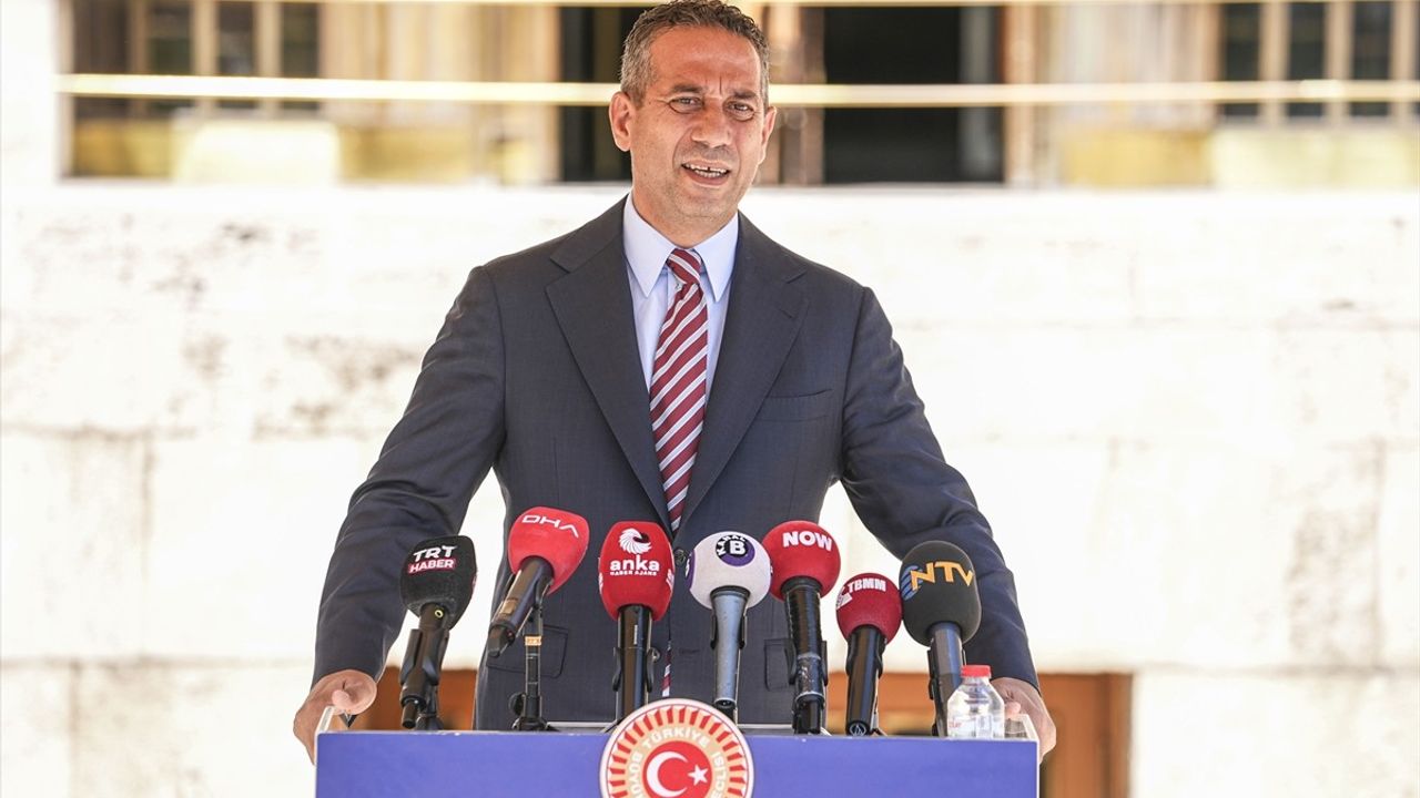 Başarır: Özgür Özel CHP'nin Lideridir, Kurultay Davalarına Son Verilsin