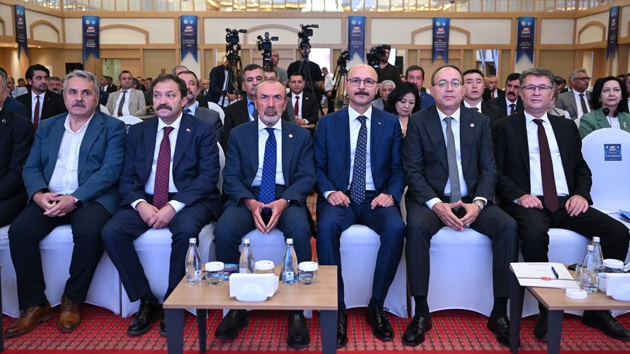 Başkent'te Türk Dünyası Eğitim Kurultayı: Eğitimde 'Türk Yüzyılı' Vurgusu