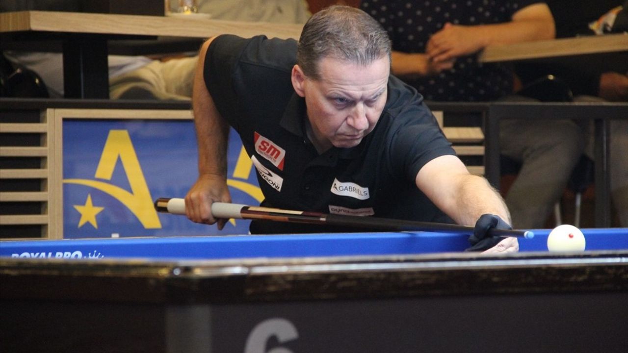 Berkay Karakurt, Bilardomax Handikaplı Üç Bant Turnuvası'nı Kazandı