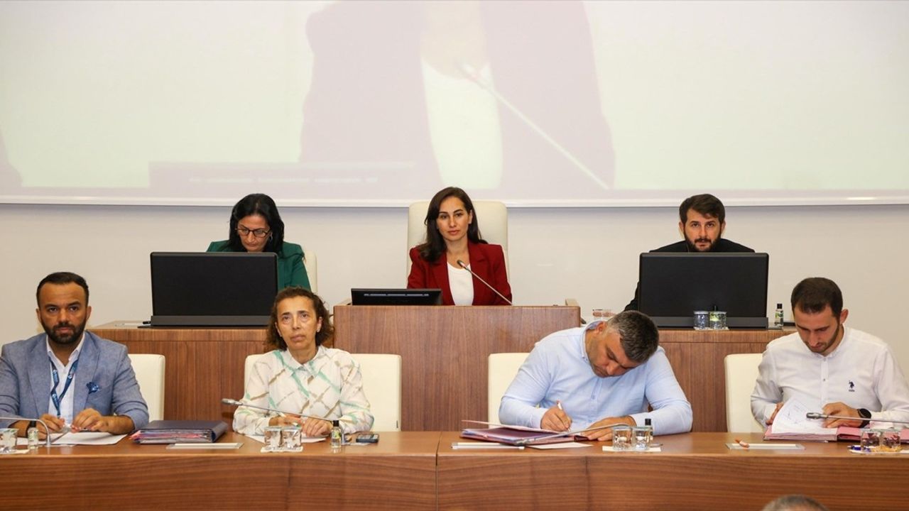 Beykoz Belediyesi'nde Maaş ve İkramiye Krizi Mecliste Tartışıldı