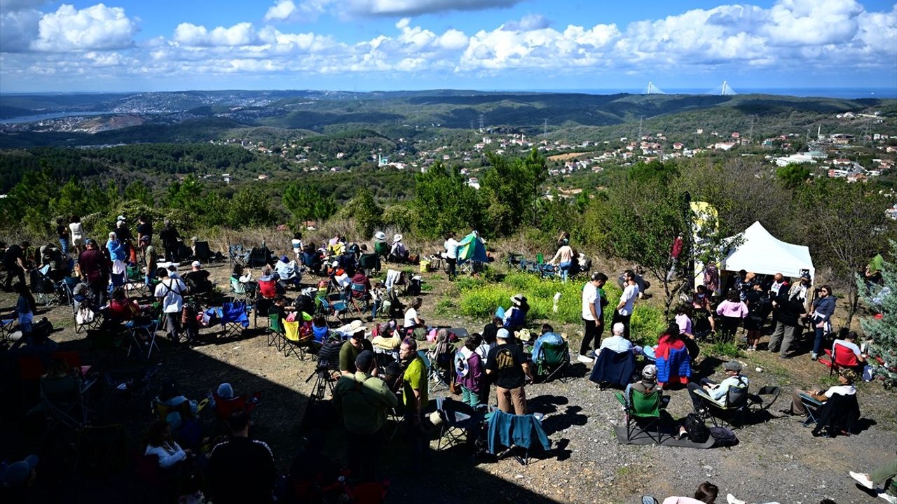 Beykoz'da 4. Yırtıcı Göçü Gözlem Etkinliği: Kartal, Şahin ve Atmaca Uçuşu İzledi