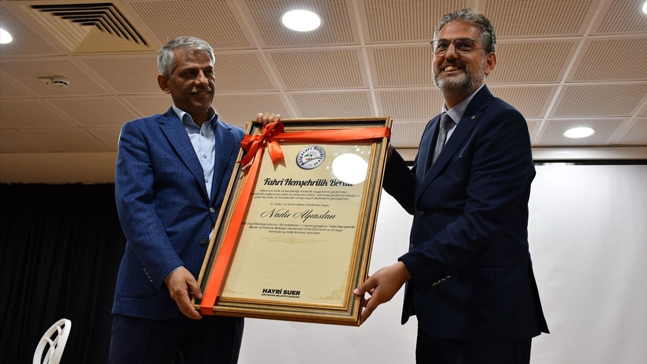 Bilecik’te Fatih Dönmez Kültür Merkezi Konferans Salonu Açıldı