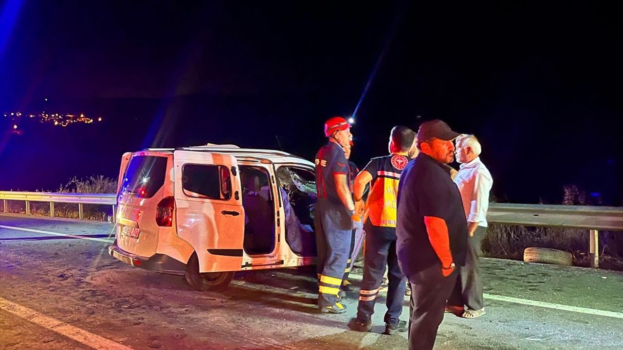 Bilecik'te hafif ticari araç ile kamyonet çarpıştı: 1 ölü, 2 yaralı