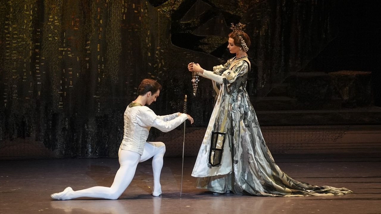 Bolşoy Bale ve Orkestrası İstanbul'da: Kuğu Gölü AKM'de