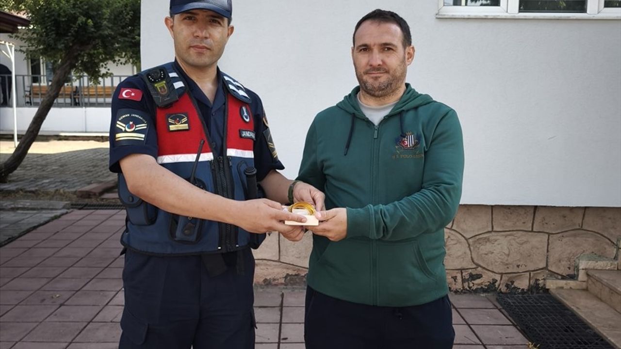 Bolu'da Ziynet Eşyası Dolu Çanta Nişan Magnetiyle Sahibine Ulaştı