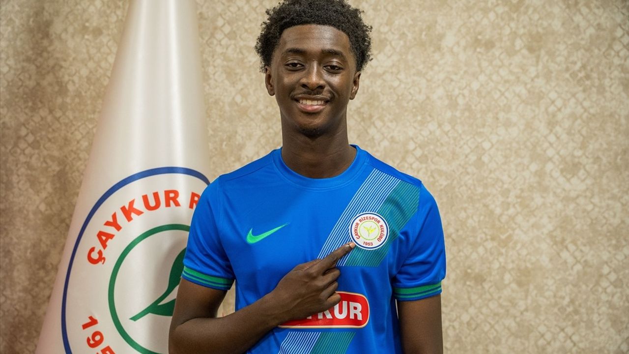 Çaykur Rizespor, Jesurun Rak-Sakyi'yi 1 Yıllığına Kiraladı