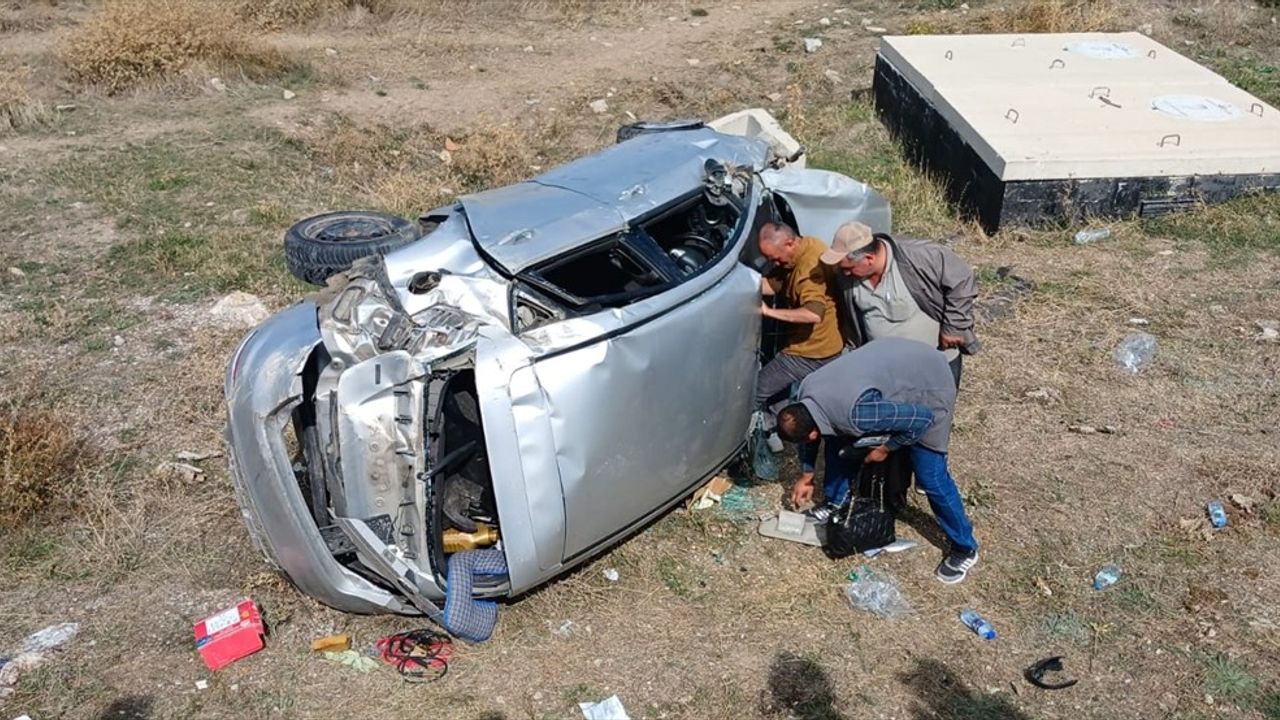 Çorum'da Düğün Konvoyunda Trafik Kazası: 2 Yaralı