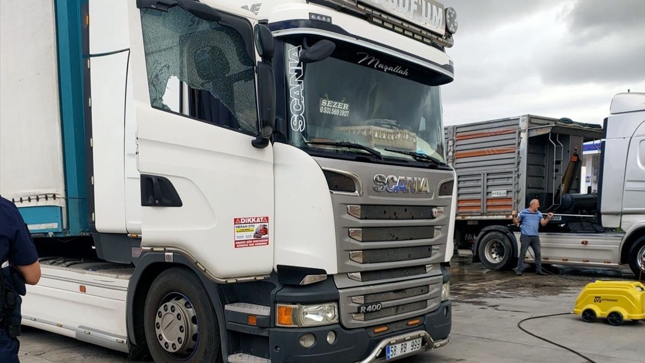 Çorum'da Tır Şoförü Park Halindeki Tırda Ölü Bulundu