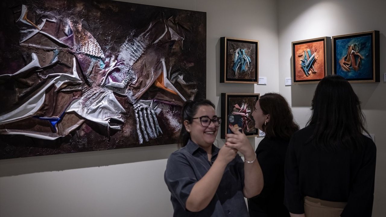 Deniz Say'dan 'Bir Zamanlar Başka Şey' — Atık Malzemelerle 41 Eser Sokratin'de