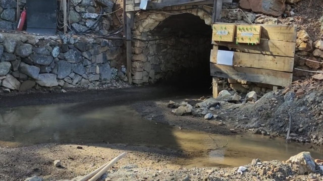 Denizli'de Maden Ocağında Göçük: Acıpayam'da 2 İşçi Mahsur