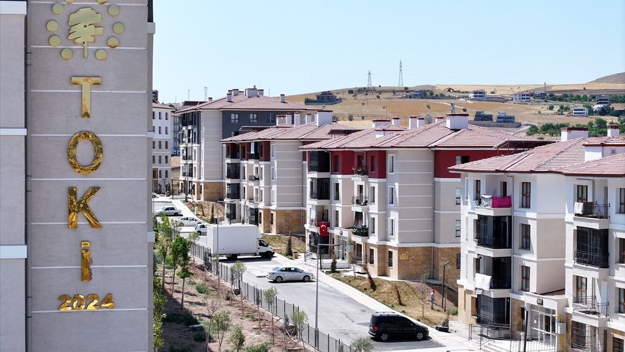 Deprem Bölgesinde 300 Bininci Konut Tamamlandı — Bakan Kurum Malatya'da Teslim Edecek