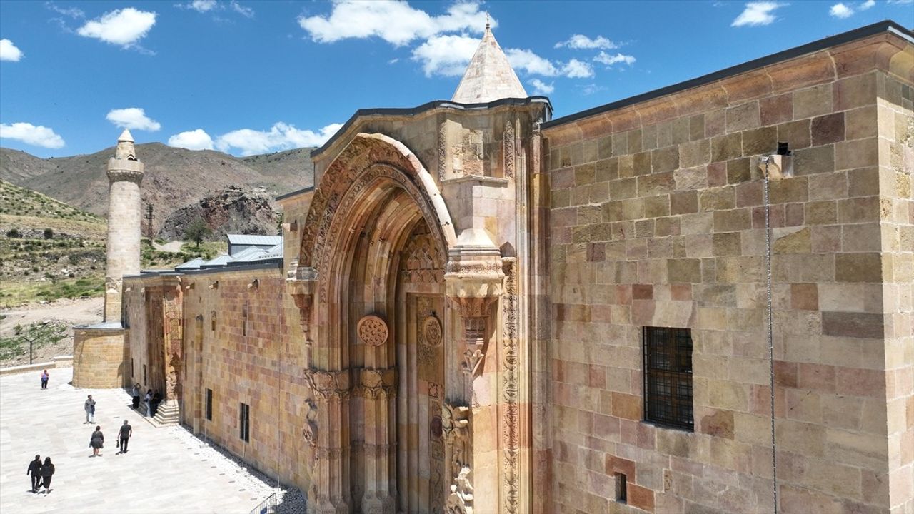 Divriği Ulu Camisi ve Darüşşifası'nın Belgeseli: 'Divriği'nin Sessiz Mucizesi'