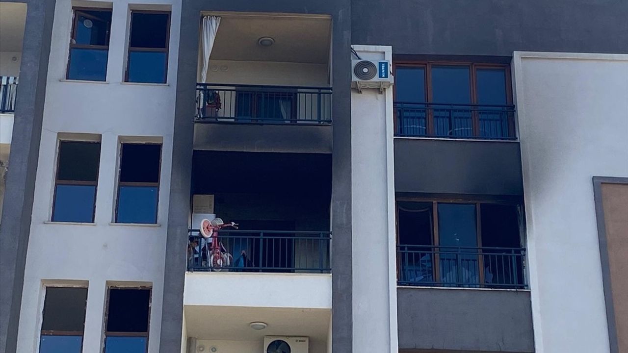 Diyarbakır Bağlar'da Ev Yangını: 4 Kişi Dumandan Etkilendi