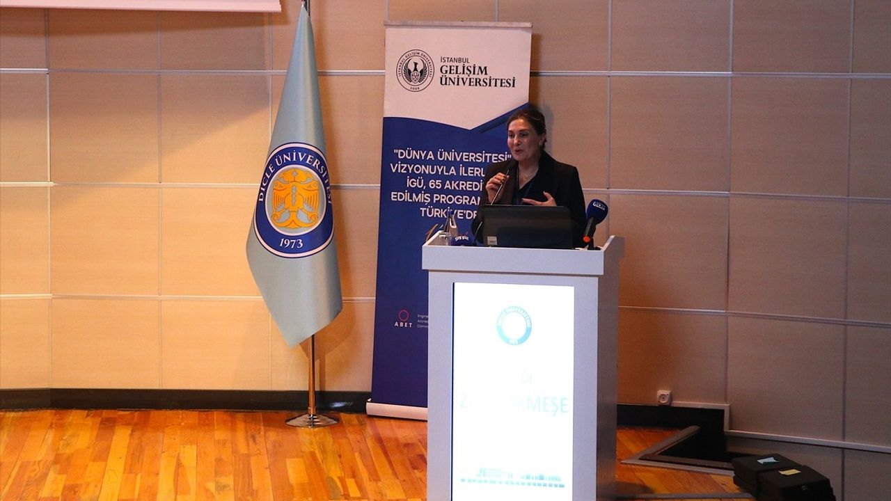 Diyarbakır'da 1. SineMed Kongresi Başladı: 42 Bildiriyle 'Aile' Teması