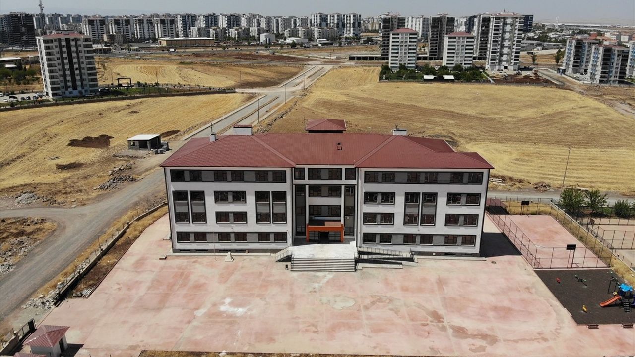 Diyarbakır'da Deprem Sonrası Eğitimde Hız: 70 Okul Tamam, 70 Okulda 1259 Derslik 2026'da Açılacak
