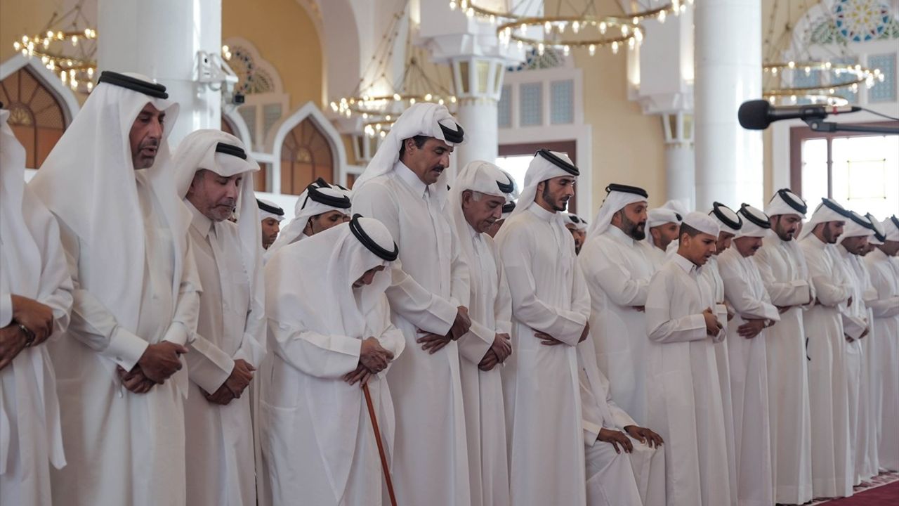 Doha'da Katar'daki İsrail Saldırısında Ölenler İçin Cenaze Töreni