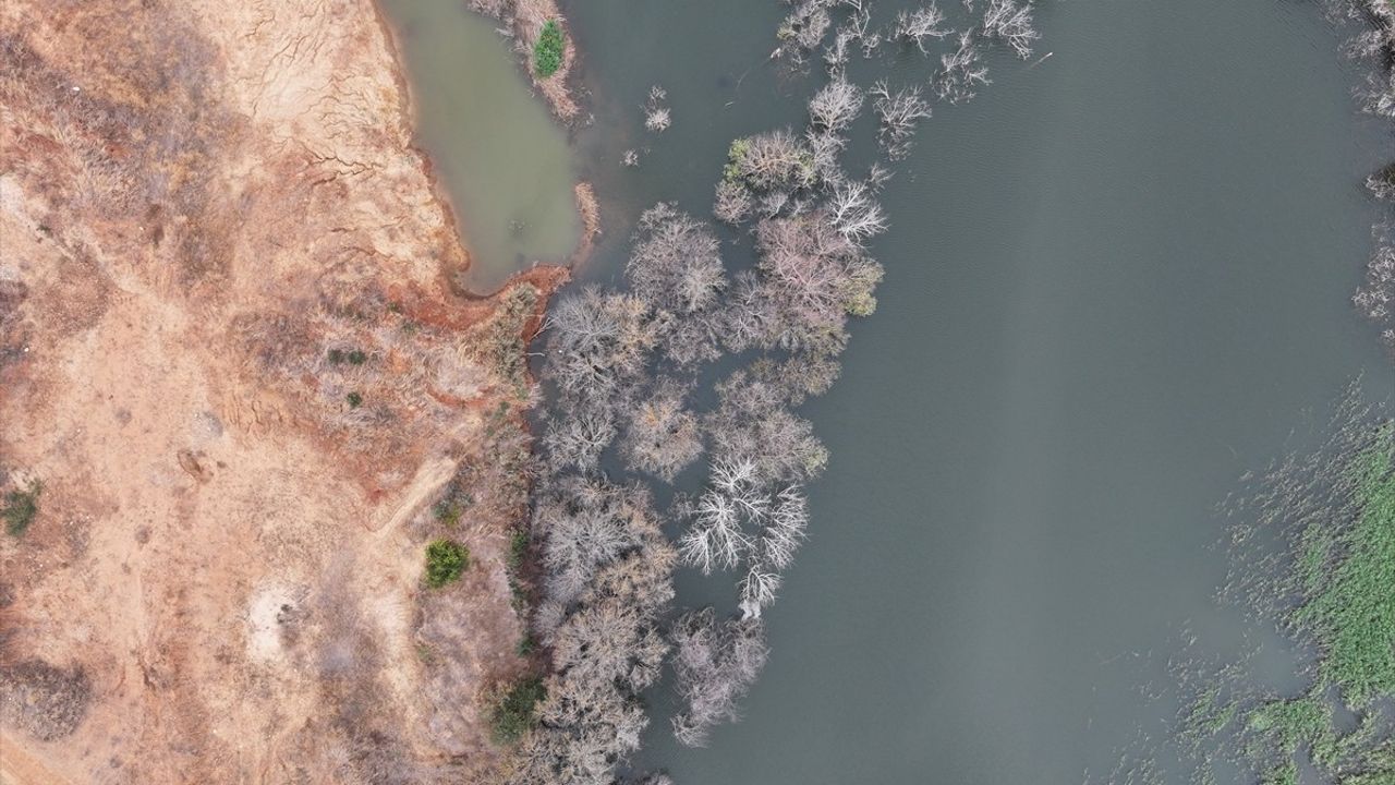 Edirne'de Lalapaşa ve Büyüköğünlü Göletlerinde Su Seviyesi Kritik Düşüş