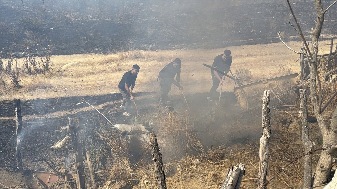 Edirne'de Otluk Yangını Yerleşime Sıçramadan Söndürüldü