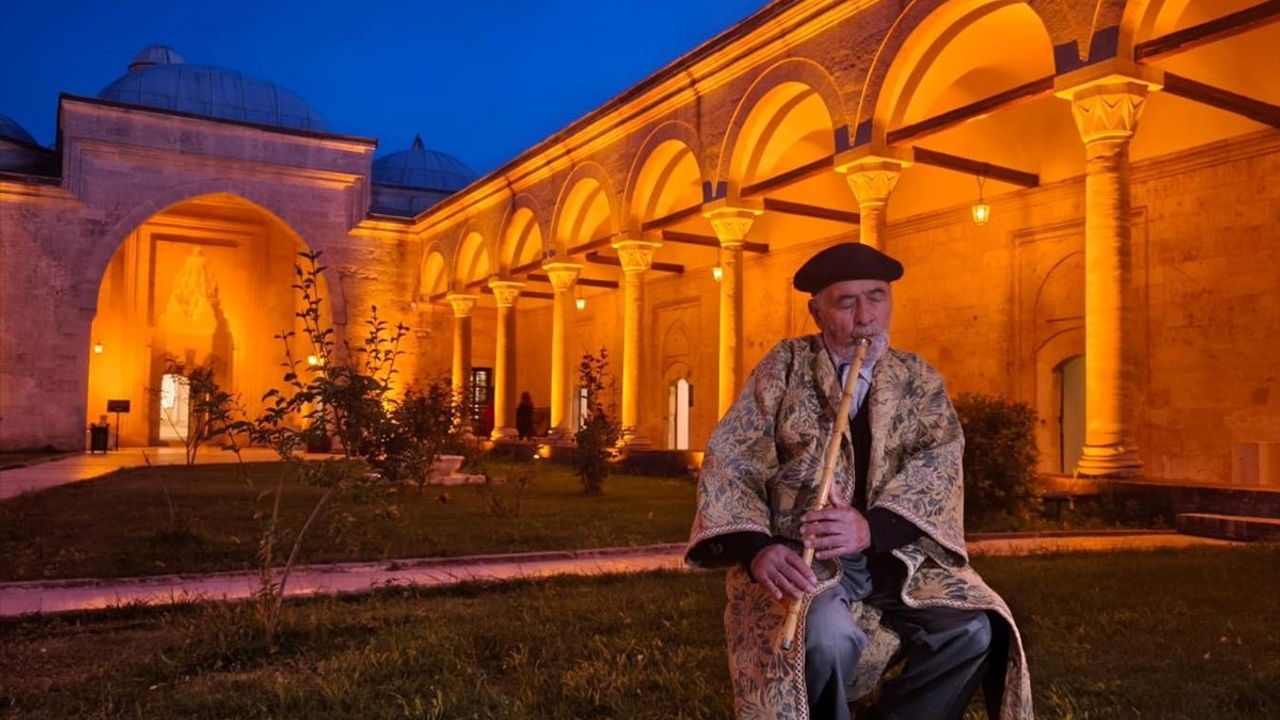 Edirne Sağlık Müzesi Gece Müzeciliğiyle Yaklaşık 3 Bin Ziyaretçi Ağırladı
