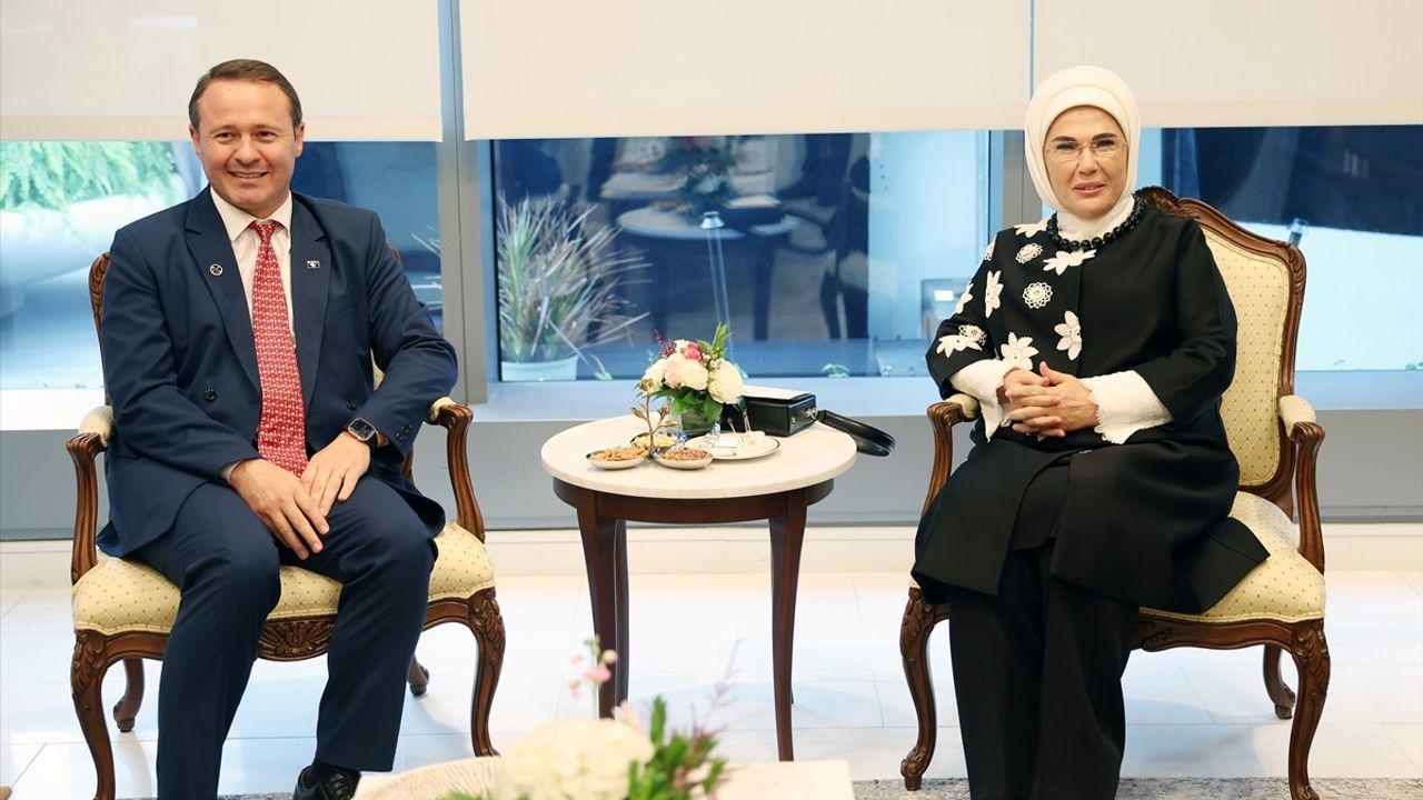 Emine Erdoğan, Kosova Cumhurbaşkanı Eşi Prindon Sadriu ile Türkevi'nde Görüştü