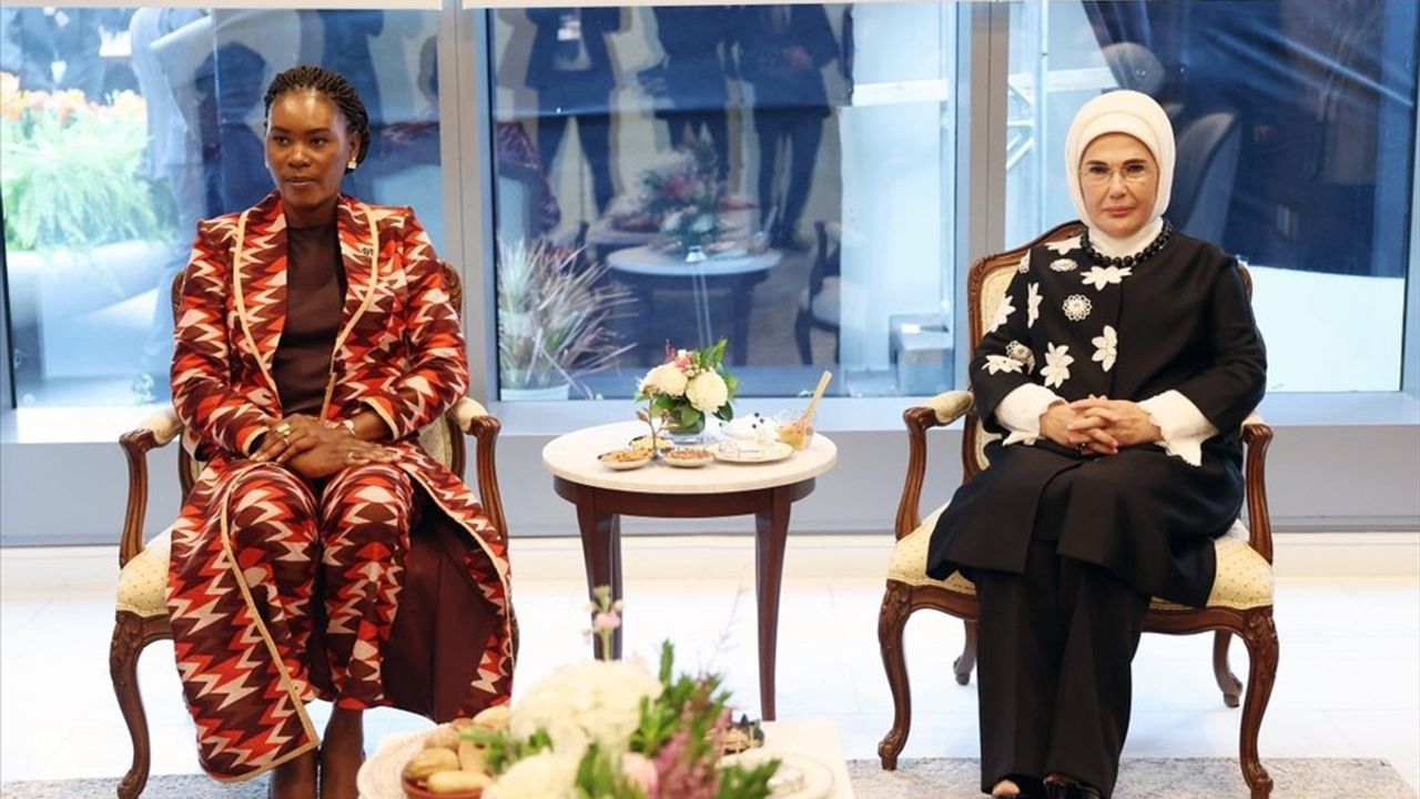 Emine Erdoğan ve Zita Oligui Nguema Türkevi'nde Görüştü: Sıfır Atık İşbirliği