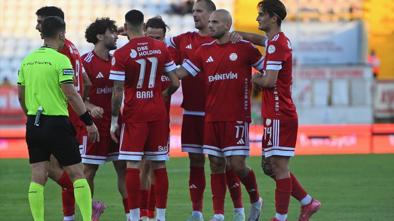 Eminevim Ümraniyespor Boluspor'u 1-0 Yendi | Trendyol 1. Lig 7. Hafta