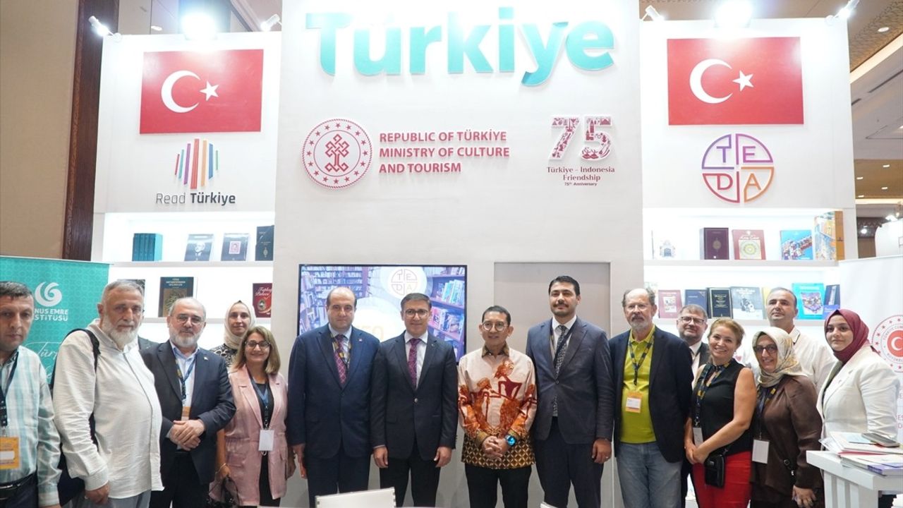 Endonezya Uluslararası Kitap Fuarı'nda Türkiye Standı Yoğun İlgi Görüyor