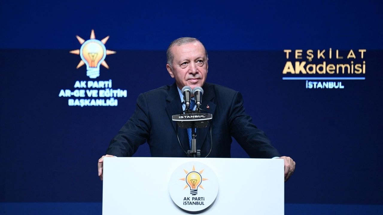 Erdoğan'dan Hamdi Kılıç İçin Başsağlığı — Teşkilat Akademisi Kapanışı