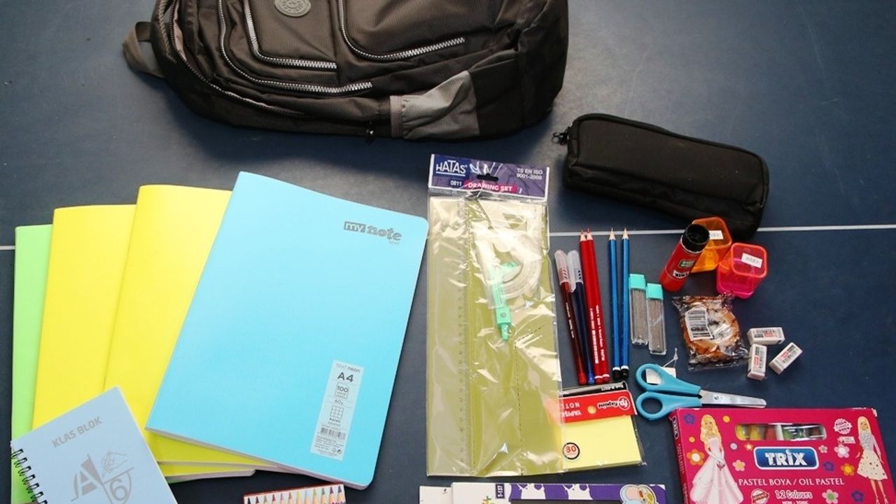 Esenyurt'tan 'Eskart' Müjdesi: Binlerce Öğrenciye Ücretsiz Kırtasiye