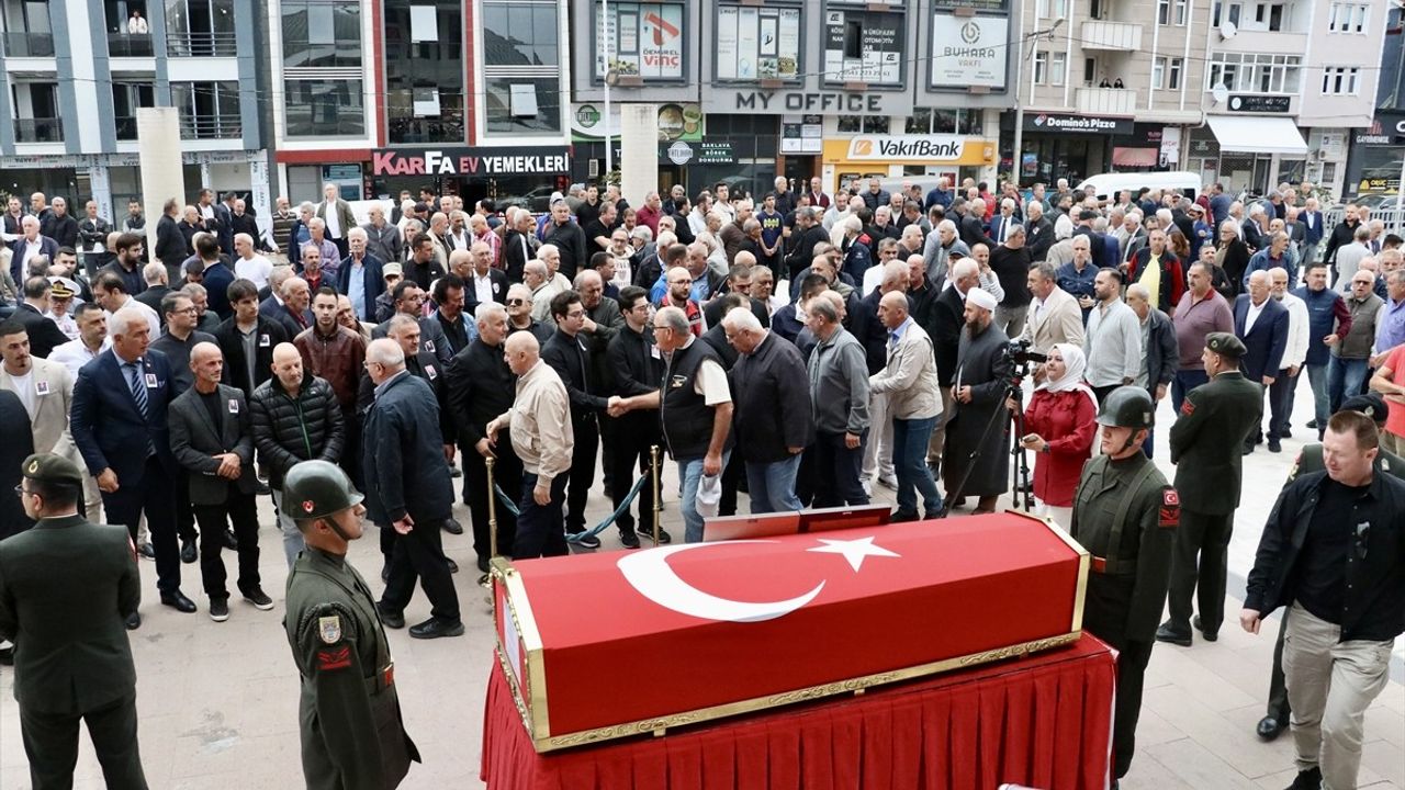 Eski Jandarma Genel Komutanı Emekli Orgeneral Rasim Betir Sakarya'da Toprağa Verildi