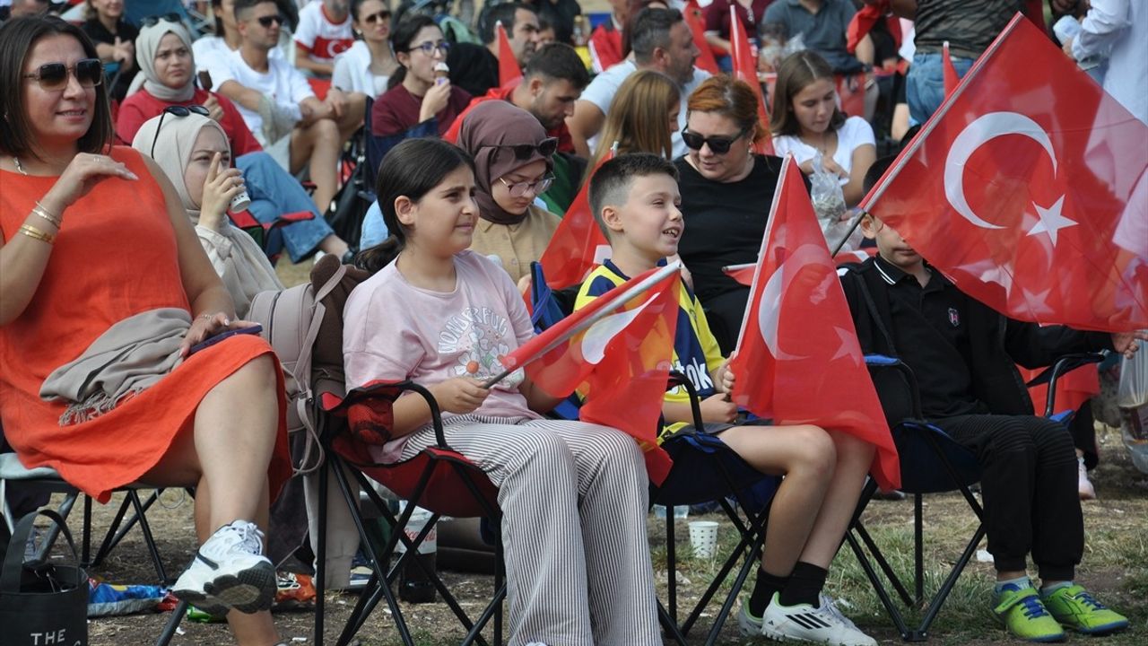 Eskişehir'de Dev Ekranda Final Heyecanı: A Milli Kadın Voleybol Takımı