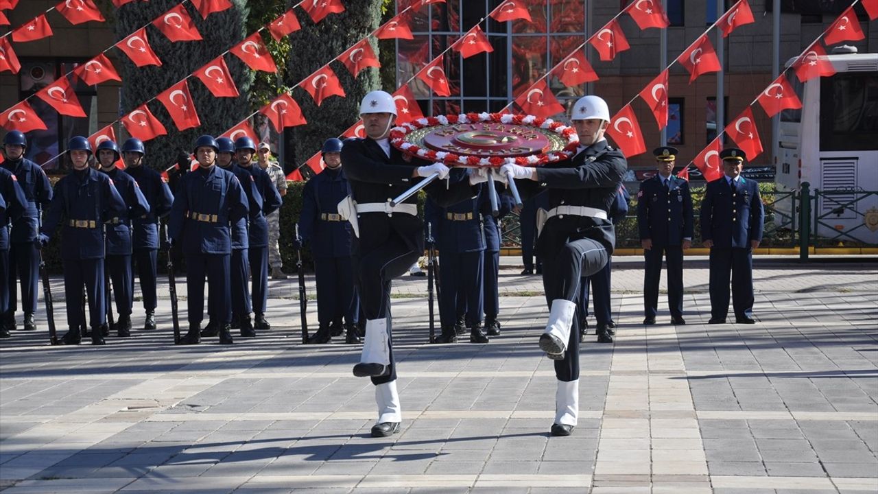 Eskişehir'in Kurtuluşunun 103. Yılı Törenlerle Kutlandı