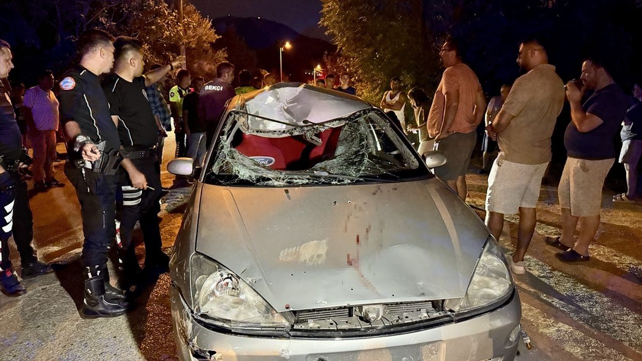 Fethiye'de Otomobilin Çarptığı Bisiklet Sürücüsü Ağır Yaralandı