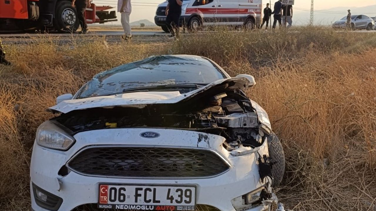 Gaziantep Nurdağı'nda Otomobil Devrildi: 4 Kişi Yaralandı