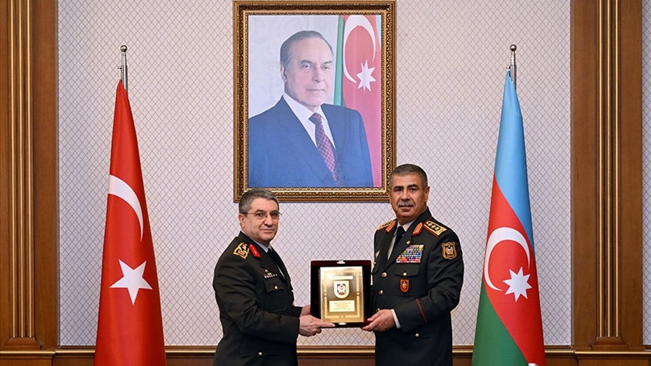 Genelkurmay Başkanı Bayraktaroğlu Azerbaycan'da Hasanov ve Veliyev ile Görüştü