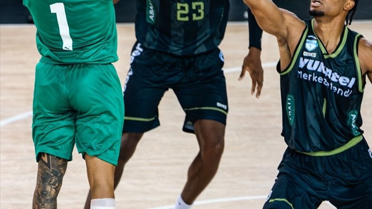 Gloria Pre-Season Games 2025: Esenler Erokspor 81-68 ile Yukatel Merkezefendi'yi Yendi