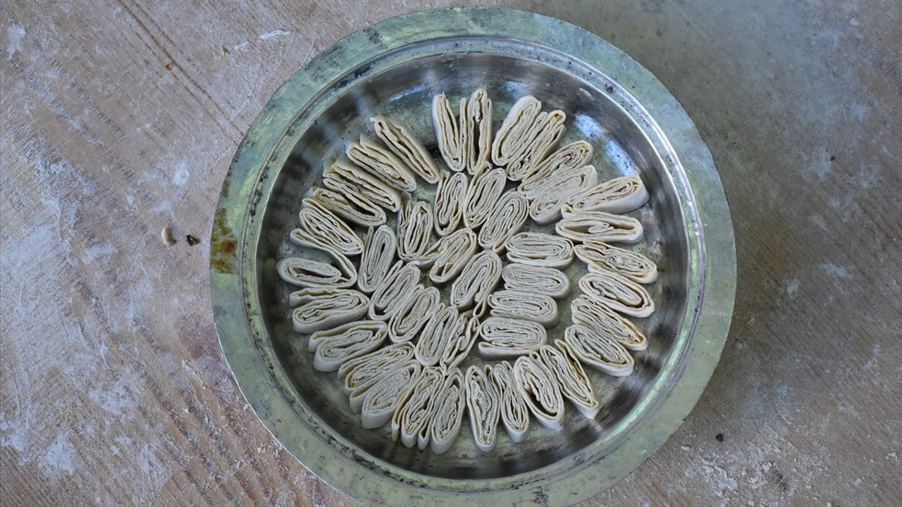 Gümüşhane'de İmece: Mescitli Köyü Kadınlarının Kışlık Yiyecek Hazırlığı