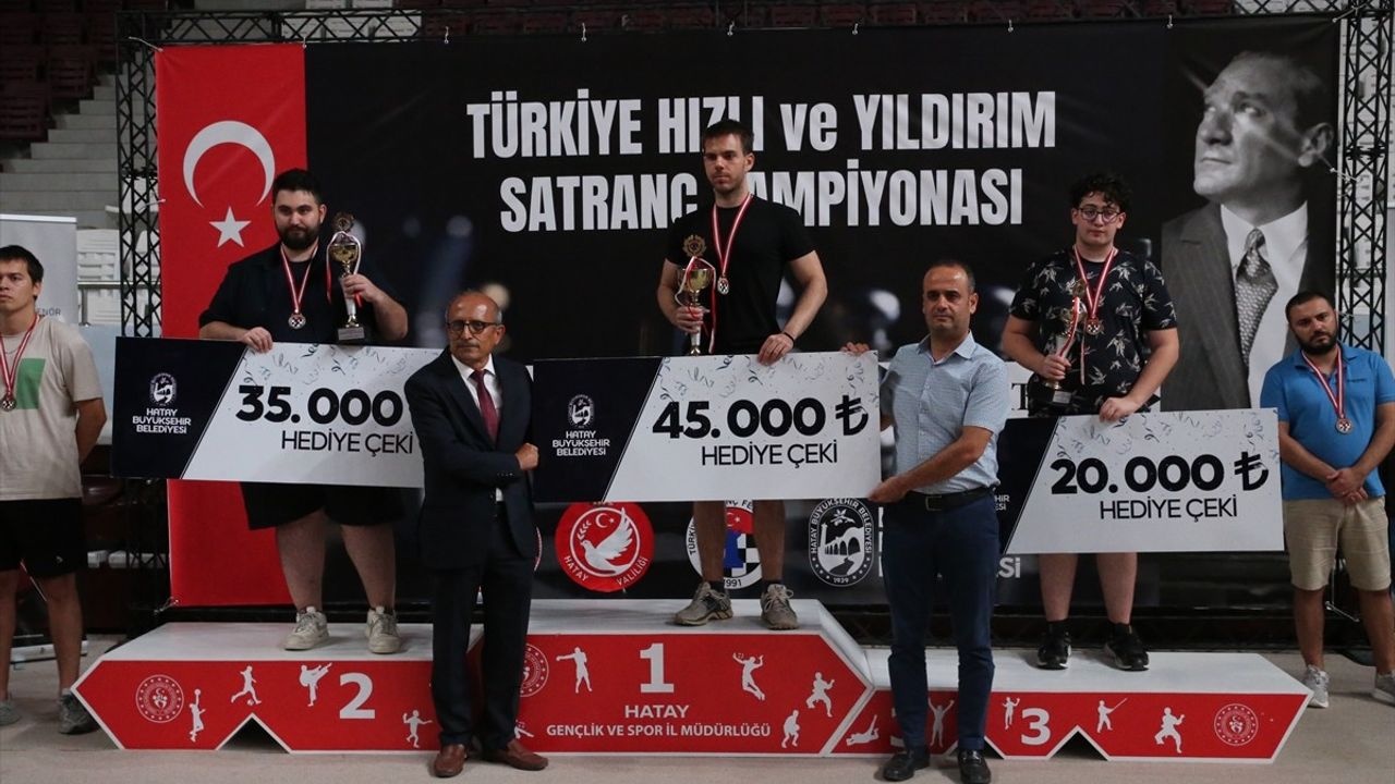 Hatay'da Türkiye Yıldırım Satranç Şampiyonası: Dinçer Taşdöğen şampiyon