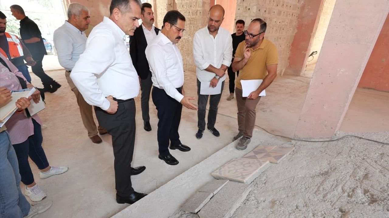 Hatay Valisi Masatlı, Restorasyonu Süren Tarihi Yapıları İnceledi