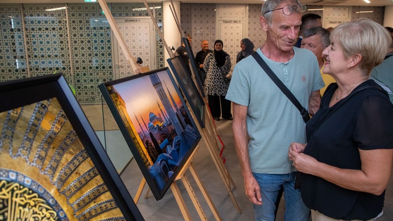 Hırvatistan'da 'Ayasofya Fotoğrafları' Sergisi Sisak'ta Açıldı
