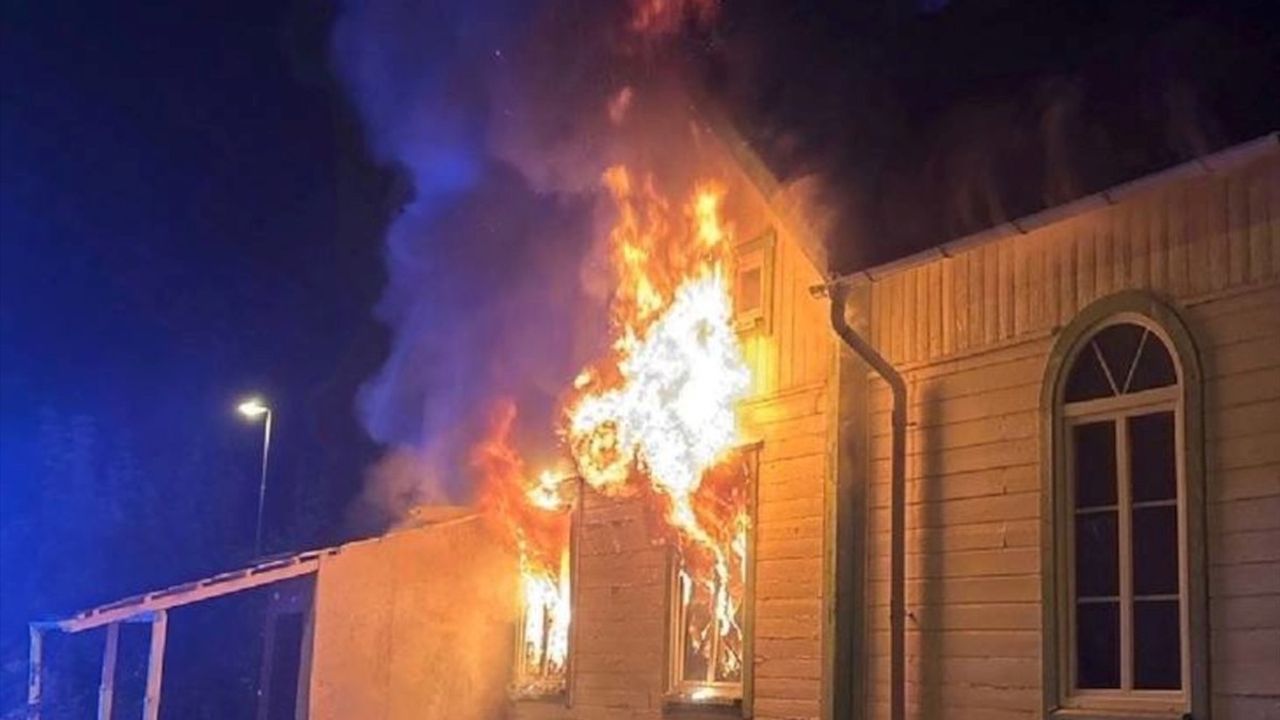 Hultsfred’te cami yangını: Kundaklama şüphesi