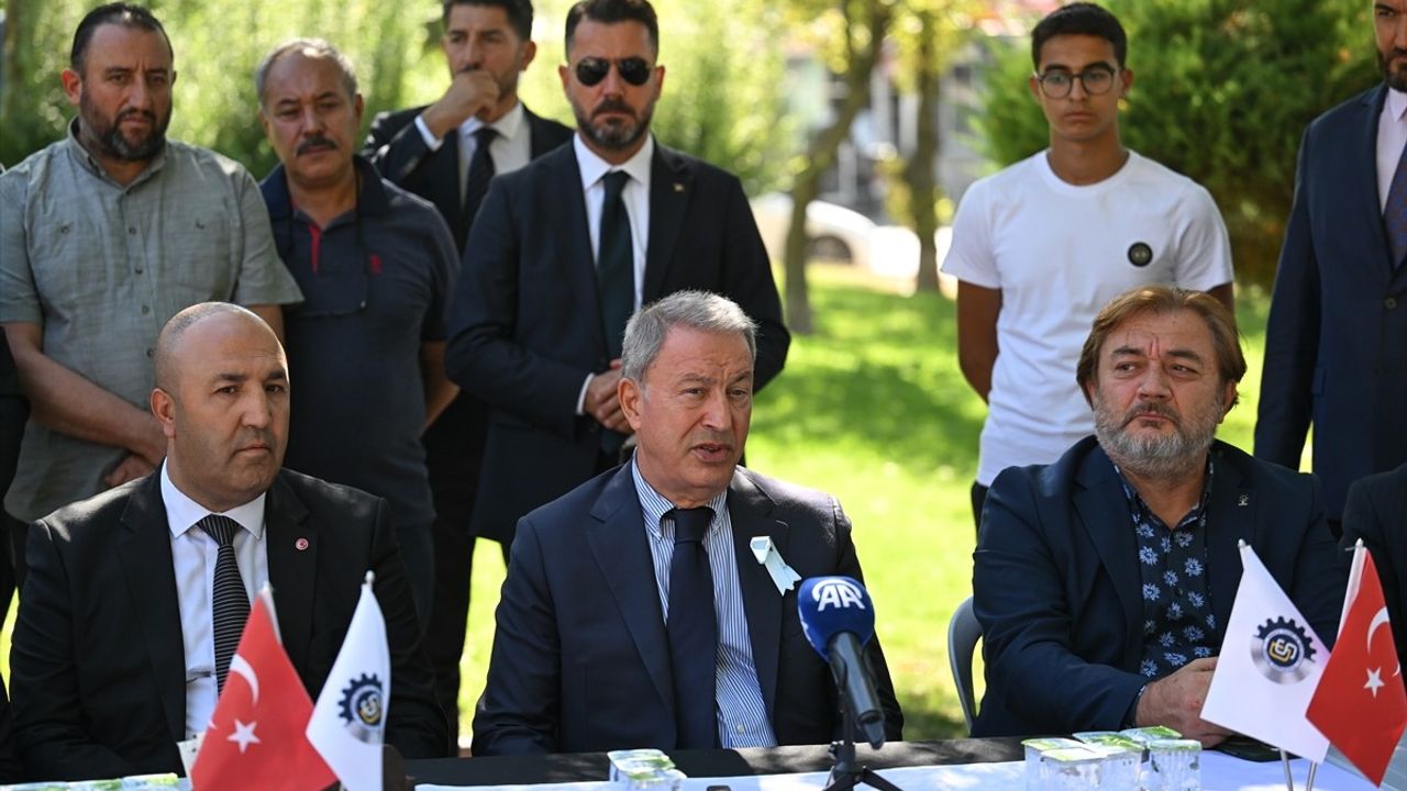 Hulusi Akar: Türkiye Yüzyılı Buluşmaları'nda 'Terörsüz Türkiye' Vurgusu