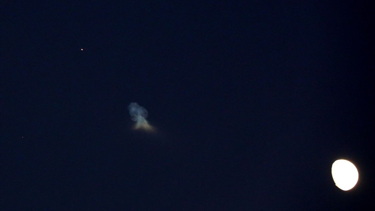 Husiler Tel Aviv'e İki Balistik Füze Attıklarını Açıkladı