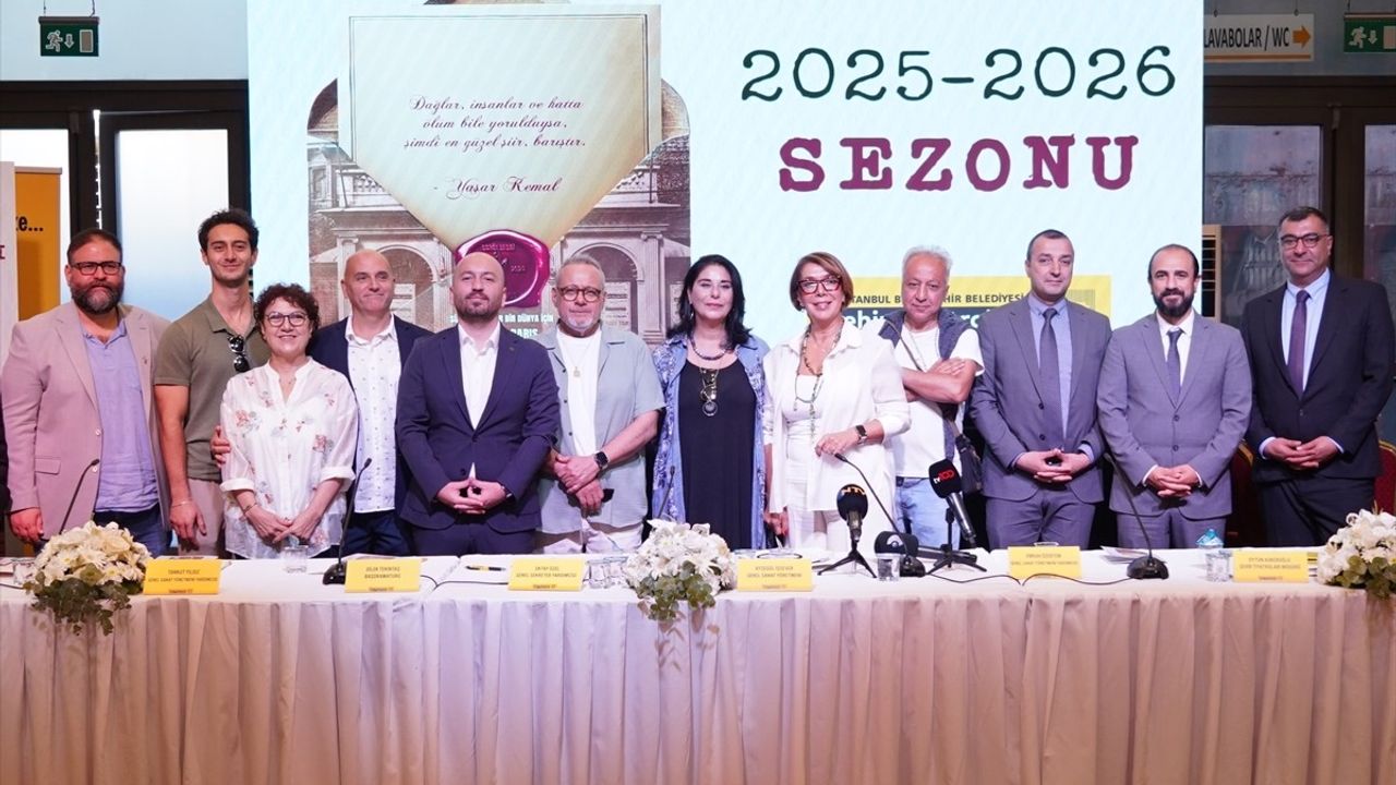 İBB Şehir Tiyatroları 2025-2026 Repertuvarını Açıkladı